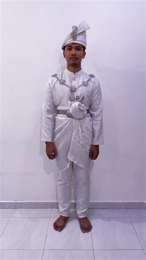 AMIRUL 4 1| 2026 Venue-Dewan muafakat taman Adda height Men’s Grooming Sanding(Reception) Makeup&Styling by: @en nazir jazlyshah Attire by: @andaman seri cassandra Wedding Dais&Deco by: @andaman seri cassandra #groomingstylist #groom #mengrooming