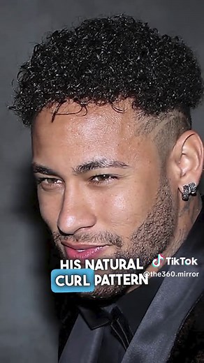 Lets take a look at Neymar’s hair styles through the years .. #hairreview #hairstyle #hairtutorial #neymar #neymarhaircut #360mirror #the360mirror #haircut #ronaldo #ronaldohairstyle