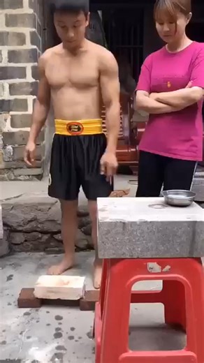 75K views · 621 reactions | one inch punch to break bricks! #challenge #agility #MartialArts #kungfu #strength #evolution | One Inch Fist | Facebook