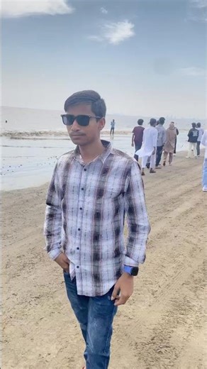 Dumas bech ham sab bhai log #like #friends #funny #injoy #viral #trending #bhai