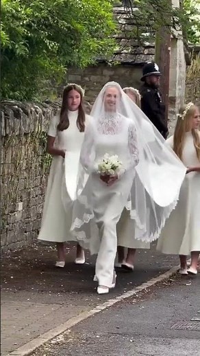 Royal wedding moments in Gloucestershire 💍 #RoyalFamily