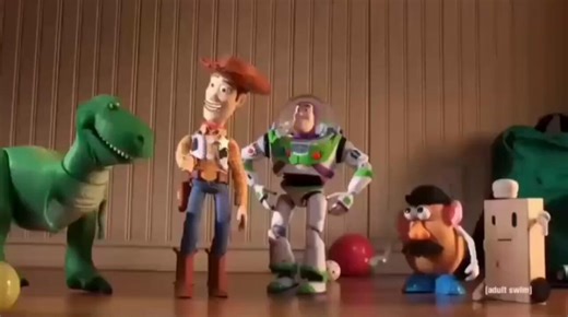 Jajajaja... Robot Chicken es de esas series animadas de Cartoon Network muy infravaloradas.Una serie con la misma calidad y sátira que South Park o Beavis & Butt-Head.Es increíble que ya tenga 20 años.