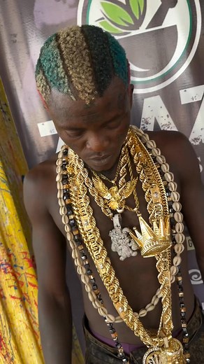 A close mouth is a close destiny. No more secret again o. I wan talk make everything scatter. #fblifestyle | Portable Zazuu