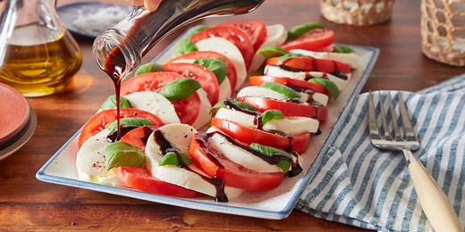 Ree Drummond's 5-Star Caprese Salad Requires Almost Zero Effort