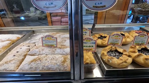 Athens bakery & cafe tour: Irresistible Greek pastries, desserts & street food!