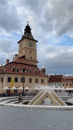 Live din Piața Sfatului! 😍 #brasov #romania | Visit Brasov Romania