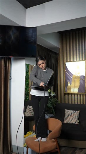 iSell - keling, ilojini qilamiz 💎 on Instagram: "Simlar davri o‘tdi 😉 Notebookni televizorga ulash uchun endi sim shart emas. Bitta Wi-Fi, ikkita klavisha — va kino katta ekranda 🎬 💡 Life hack: Notebook + TV → bitta Wi-Fi Windows + K → TV nomini tanla → bo‘ldi Texnikaga oid qulay yechimlar — iSellda 🔥"