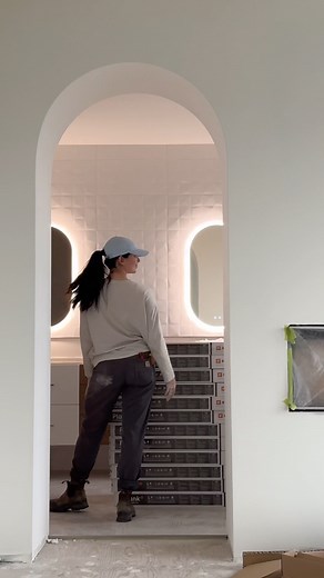 33K views · 211 reactions | Just wrapped up installing these two stunning light-up mirrors in this beautiful bathroom! ✨ Absolutely obsessed with the archway and those smooth, rounded features—it all ties together so perfectly. #femaleelectrician #arch #interiordesign #bluecollar | Karly the Sparky | Facebook
