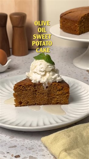 SPLENDA® on Instagram: "Cozy up with the cake that’s sweet, moist, and sugar-smart 🍰 #IUseSplenda #FallDessert #bakingathome"