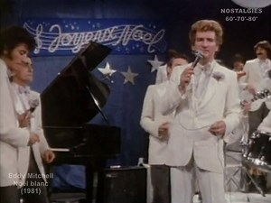 80's... "Noël blanc"... #EddyMitchell #Noël🎅 © Paroles : Francis Blanche / musique : Irving Berlin ☑️ Adaptation française de "White Christmas", chanson de 1942 composée tout spécialement pour le film "L'amour chante et danse" ("Holiday Inn") et interprétée à l'origine par Bing Crosby... ☑️ C'était en 1981... | Nostalgies 60'-70'-80'