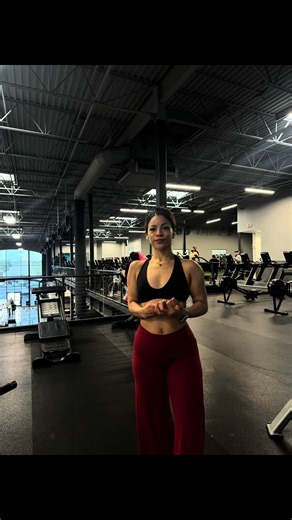 These two are a must for strong and define back and shoulders✨😉 #back#shoulders#fitmom#workoutmotivation🤎