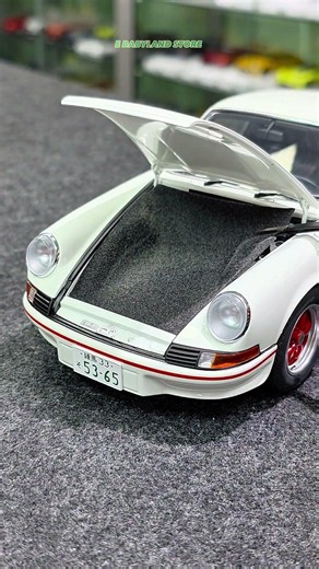 Short Review 1/18 AutoArt Porsche 911 Carrera 2.7 RS