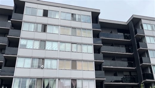 Extreme heat forces Dundas tenants from homes