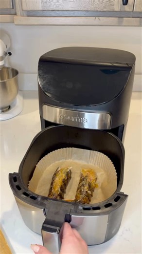 Air Fryer Eats | Easy Recipes for Home Chefs on Instagram: "Juicy, buttery, and flavorful, these air fryer lobster tails will be the star of any dinner. 🦞🍴Full recipe link in bio! #airfryer #airfryerrecipes #airfryerlobstertails #lobster #valentinesdinner"