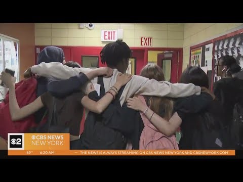 Students learn to shine at Edward R. Murrow High School