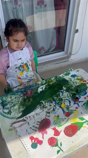 A-Z Hack Series for kids Episode M:Mess free painting 🖼️ hack Let’s be honest—painting 🎨🫟with kids can go from fun to mess in seconds. This balloon 🎈hack has been a game-changer for us. No spills, no tipping of the water container & way less cleanup! Must try - just ensure you take a small mouthed jar 🫙 Stay tuned for Episode N!! [A-Z Kids Hack Series, EpisodeM, Mess Free Painting, Toddler Art Hack, Creative Kids, Kids Activity Ideas, Mom Life Hack, DIY With Kids, Early Learning Fun, Parent