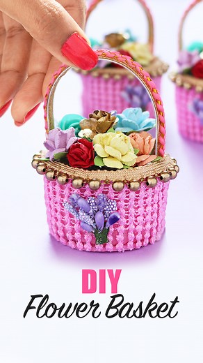 Quick tutorial on how to make tiny gift flower basket 💓 #diy #giftideas #giftbasket #craftideas #handmade | D.I.Yay
