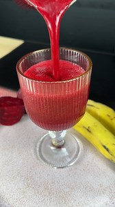 175K views · 1.8K reactions | Quand j’ai des bananes et des betteraves à la maison, je fais toujours cette recette ! | Manuel de Recettes | Facebook