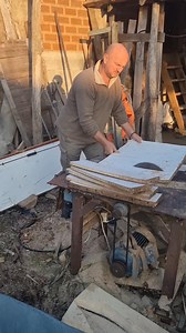 23K views · 162 reactions | Nista ne treba da se baca . Kontejneri i parkinzi su puni plocastog namestaja. To je piljevina i lepak. Moze za lozenje :) ekoloski je cistije od uglja odgovorno tvrdim. Moze da se pretvori u briket uz dodatak kartona strnih ostataka i piljebine. Mogucnosti su beskonacno. Samo sto niko nece da se angazuje :( | Etnorustik Nameštaj Loznica Pantić | Facebook