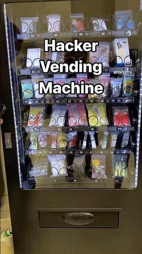 Hacker Vending Machine. Bought a Flipper Zero!