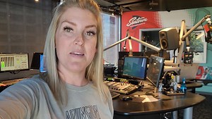 If you missed it earlier today, check out Sit and Spin with The Mens Room! We revealed the songs that 10 bands have played live the most! - Taryn Daly LISTEN: https://omny.fm/shows/the-mens-room-daily-podcast/the-most-played-song-in-concert-from-10-bands | KISW 99.9 "The Rock" | Facebook