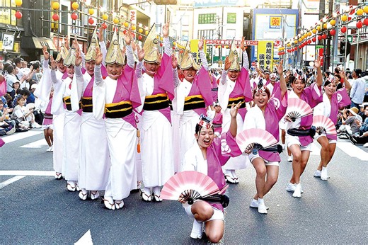 【動画】日本三大阿波踊りの一つ　「南越谷阿波踊り」始まる　6千人が華麗な舞を披露　踊り手と観客の距離近く、臨場感や熱気を間近で｜埼玉新聞｜埼玉の最新ニュース・スポーツ・地域の話題