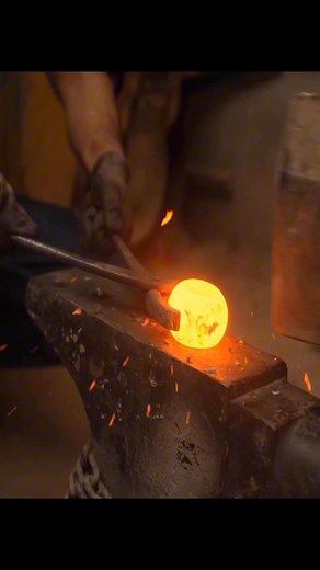 Random Hands on Reels