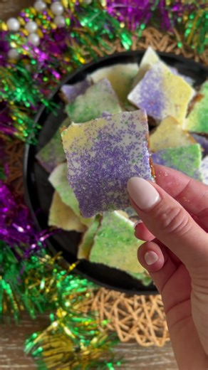 Mardi Gras Crack Recipe: Sweet Snack with Festive Colors