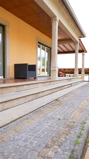 36K views · 382 reactions |  Moradia T4 com jardim e garagem ...