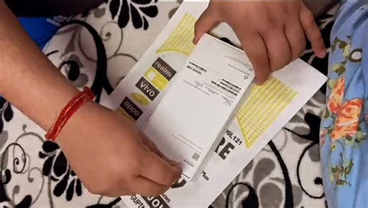 A SQUARE COMMUNICATION on Instagram: "17 pro max orange 256❤️ #happy #happycustomer #instagood #instagram #happycustomers"