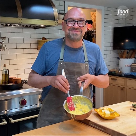 Make perfect Soft-Scrambled Eggs by moving the pan on and off the heat as the eggs cook. This ensures they're creamy, fluffy and completely decadent 🍳 #SymonDinners with Michael D. Symon > Saturdays at 12|11c | Food Network