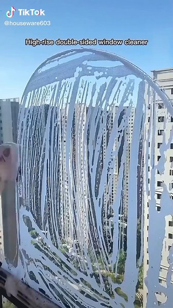 Double-Sided Magnetic Glass Cleaning Tool for Sparkling Windows