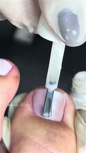 Nail polishes used - Zaz + Polar Impala and França Colorama #manicures #nails #pess #lightnails