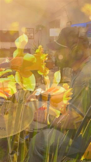 New song jamming to guitar & loops in Logic + trap background beat #spring #fun #makingmusic #okrun