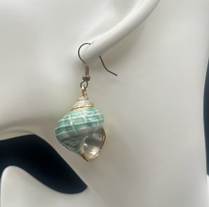 Vintage Dyed Green Seashell Dangle Earrings Gold Tone Boho Beach Drop Women's | eBay