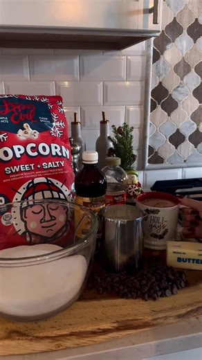 LesserEvil Snacks on Instagram: "This Sweet + Salty Popcorn Fudge is rich, chocolatey, and topped with our Sweet + Salty popcorn for the perfect festive crunch. It’s the easiest treat to make when you’re craving a holiday treat! 🎄🍿 Ingredients: 4 cups granulated sugar 1 ½ cups milk ½ cup maple syrup ½ cup butter (unsalted preferred) 1 ½ cups semi-sweet chocolate chips 1 teaspoon vanilla extract ¼ teaspoon salt LesserEvil Sweet + Salty Popcorn Instructions: In a medium, heavy-bottomed saucepan,