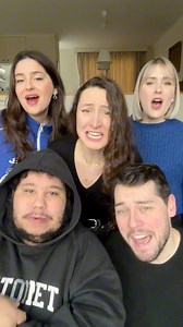 Ce weekend, on a ouvert un nouveau chapitre. ✨ Aujourd’hui, on vous chante une chanson phare de notre premier show. 💙 On va doucement dire au revoir à cette première création avec quelques dates d’ici juin. N’hésitez pas à prendre vos places ! Et à partir du 17 juin à Paris, on se plongera définitivement dans ce nouveau chapitre. 🫶🏻 Et vu l’accueil qu’il a reçu ce week-end, on a vraiment très hâte ! 🥳 Les places sont en vente sur le site de @bobino ! | Just Vox