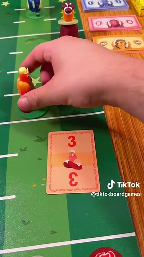 Hot Streak: Fun Horse Racing Game for Game Night