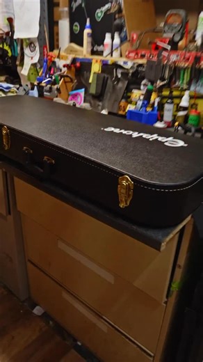 Make no mistake: this Epiphone Coronet is a USA-made guitar true to the original specs in 1958. Epiphone USA Coronet Electric Guitar - Vintage Cherry 🍷 P-90 soapbar pickup 🍷 Nitrocellulose lacquer finish 🍷 Carousel knobs 🍷 Bikini headstock badge #guitar #epiphone #epiphonecoronet #electricguitar #guitars | Chuck Levin's Washington Music Center