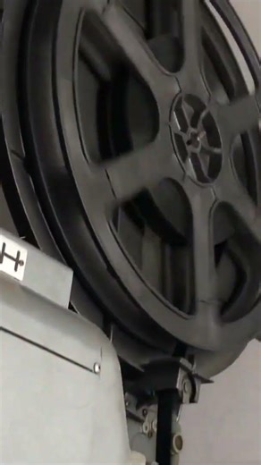 35mm Film Projector working it's magic! 😍