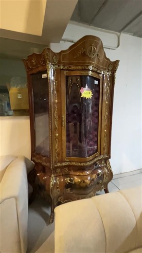 Exploring Azalea at Cascade Mall