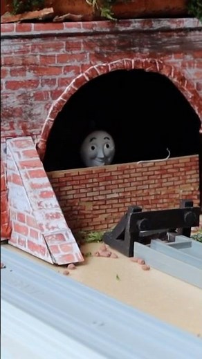 Thomas the Tank Engine "Come Out Henry" recreated with Plarail