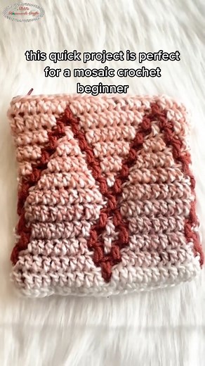 3.7K views · 57 reactions | Mosaic crochet is so fun! Find the pattern for this beautiful pouch here: https://www.nickishomemadecrafts.com/mosaic-crochet-pouch-pattern/ | Crochet Patterns & Tutorials by Nicki's Homemade Crafts | Facebook