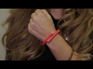 Jawbone UP24 lifestyle tracker: CES 2014