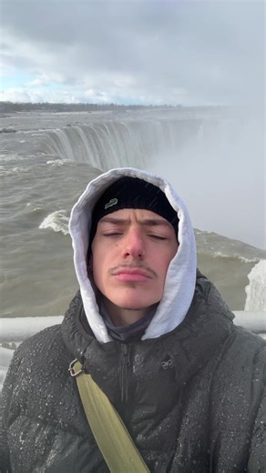 À perte les Niagara Falls … #niagarafalls