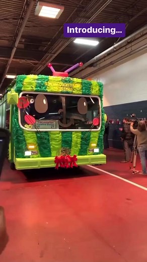 Look what earned 1st place in SEPTA‘s Holiday Bus Decoration Competition this year! 🍉 Congratulations to the talented, hard-working bus operators from the Frankford District who brought this CoComelon creation to life! #cocomelon #wheelsonthebus #philadelphia #septa #christmasdecor | CoComelon