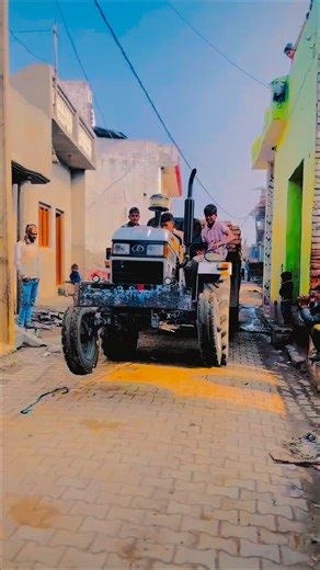 Chhote Yadav on Instagram: "Mat kar pyar drivar se #reels #vayrlreels❤️❤️❤️ #trending"