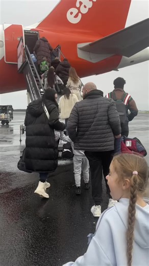 Forever grateful we could make your dreams come true #birthdaysuprise❤ #disneylandparis