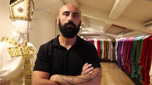 Modedesigner der Extraklasse: Filippo Sorcinelli schneidert für die katholische Kirche