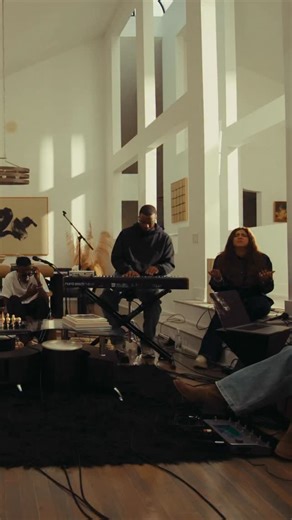 67K views · 1.4K reactions | This moment 凉 have you checked out the full Anywhere Session on our YouTube?? Link in bio ❤️ | Elevation Worship | Facebook